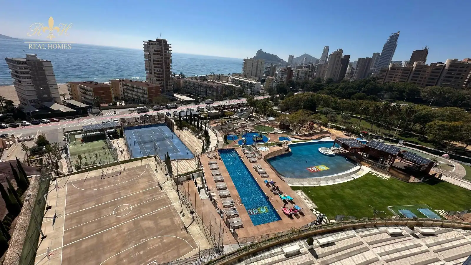 Swimming pool of Flat for rent in Benidorm  with Air Conditioner, Heating and Terrace