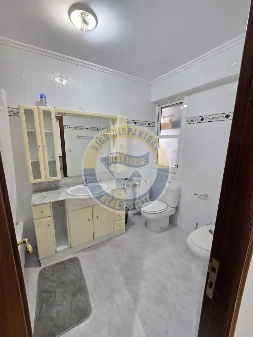 Baño de Piso de alquiler en Vigo  con Calefacción