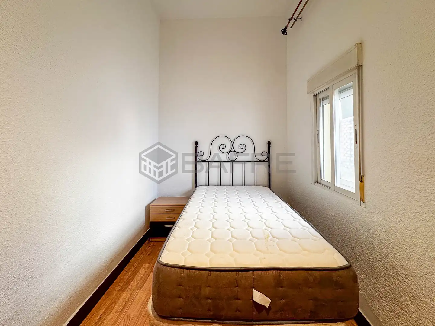 Bedroom of Flat for sale in Madrid