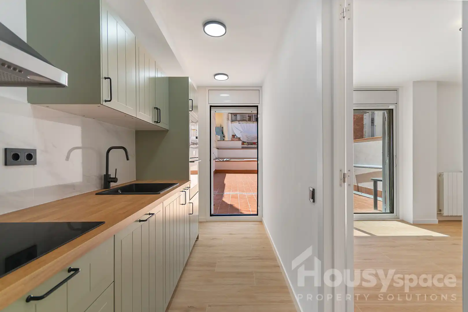 Kitchen of Duplexes for sale in Barcelona  with Air Conditioner, Heating and Private garden