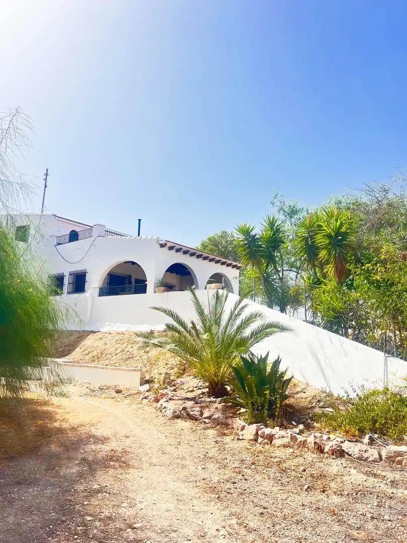 Vista exterior de Finca rústica en venta en Novelda con Aire acondicionado, Calefacción y Jardín privado