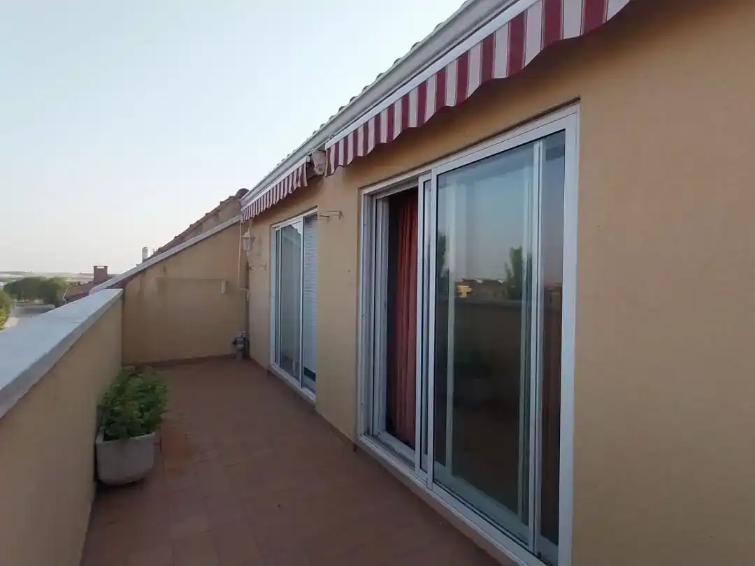 Terraza de Ático en venta en Cistérniga con Parquet y Trastero