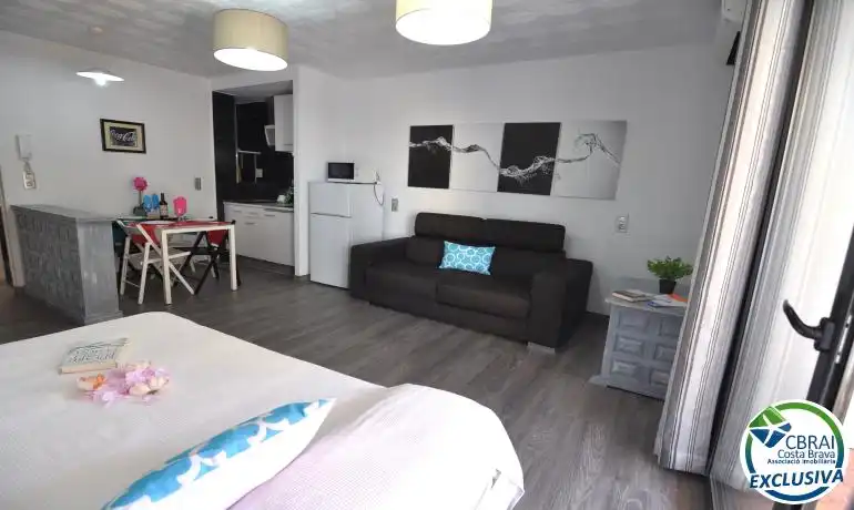 Habitación de Estudio en venta en Roses con Calefacción, Amueblado y Piscina comunitaria