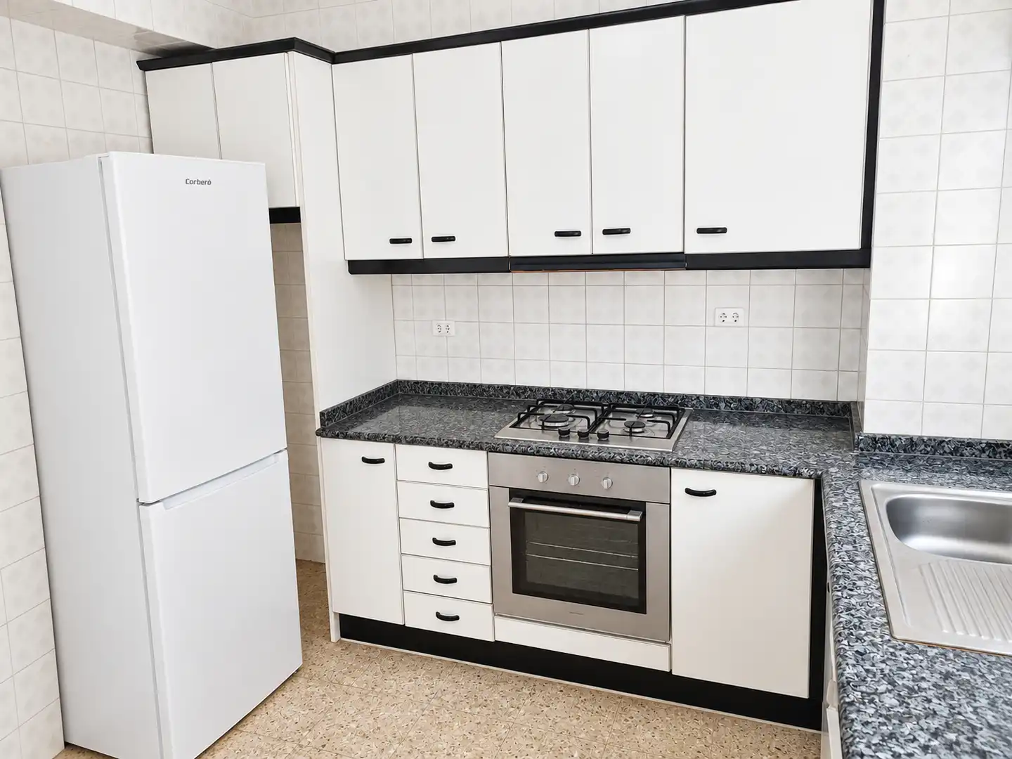 Flat with terrace for sale in Carrer de Sant Mateu, imagen 3