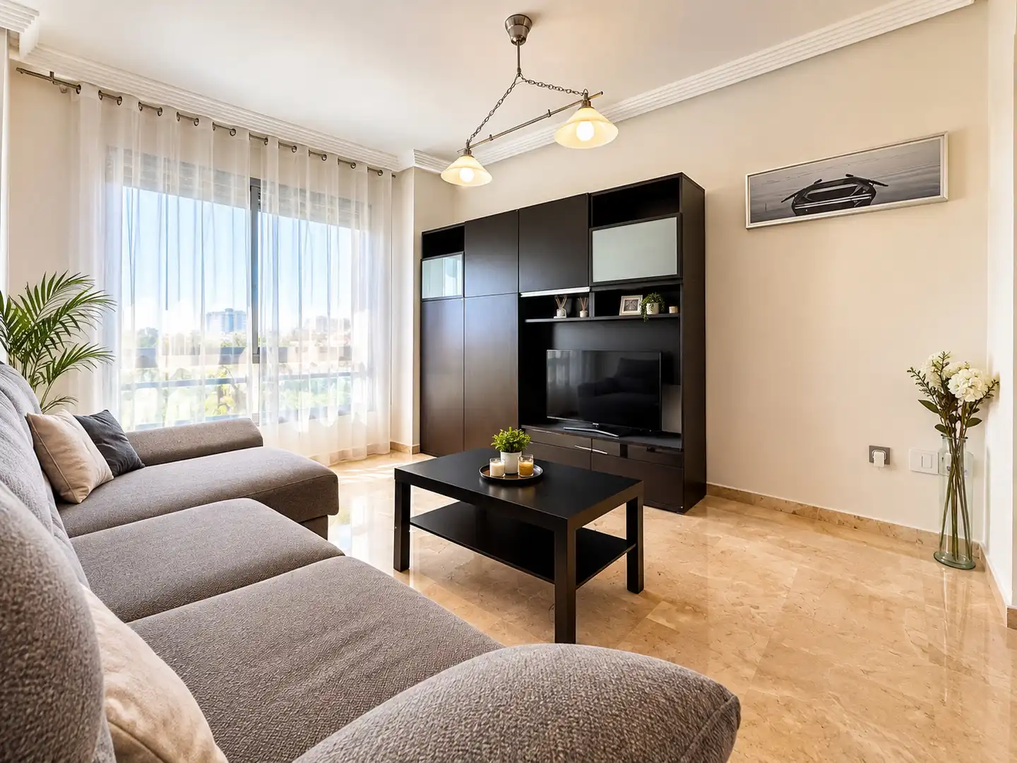 Apartment with lift for sale in Teatinos - Universidad