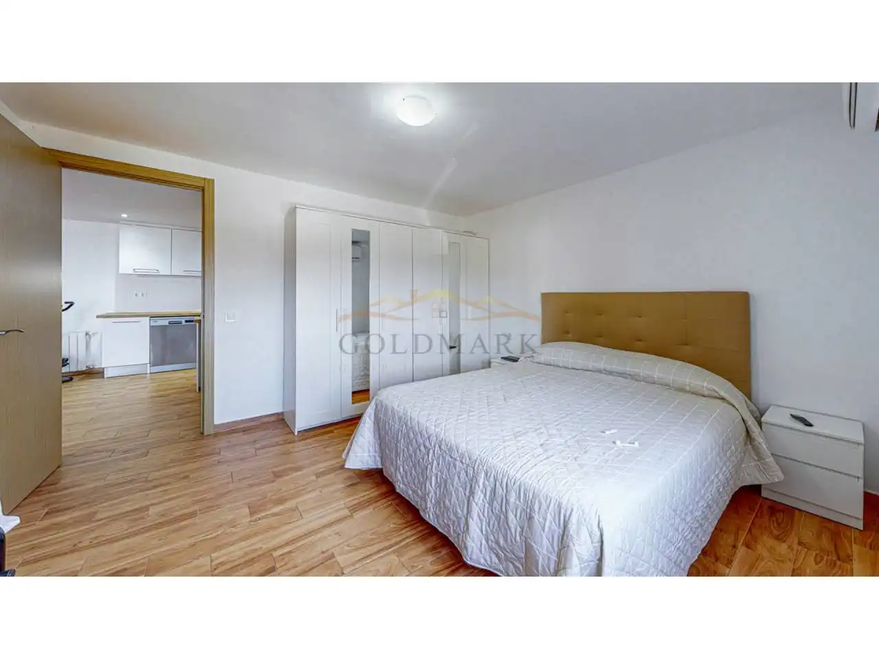 Dormitori de Casa o xalet en venda en Corbera de Llobregat amb Aire condicionat, Jardí privat i Terrassa