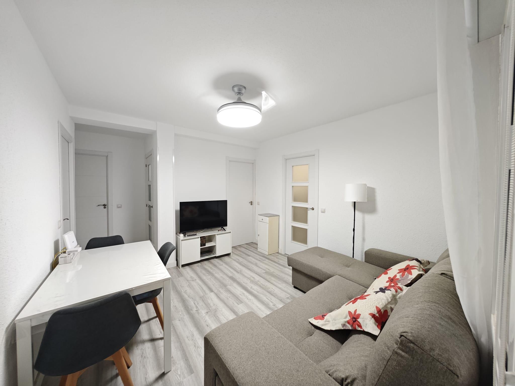Sala d'estar de Pis en venda en  Madrid Capital amb Aire condicionat, Calefacció i Terrassa