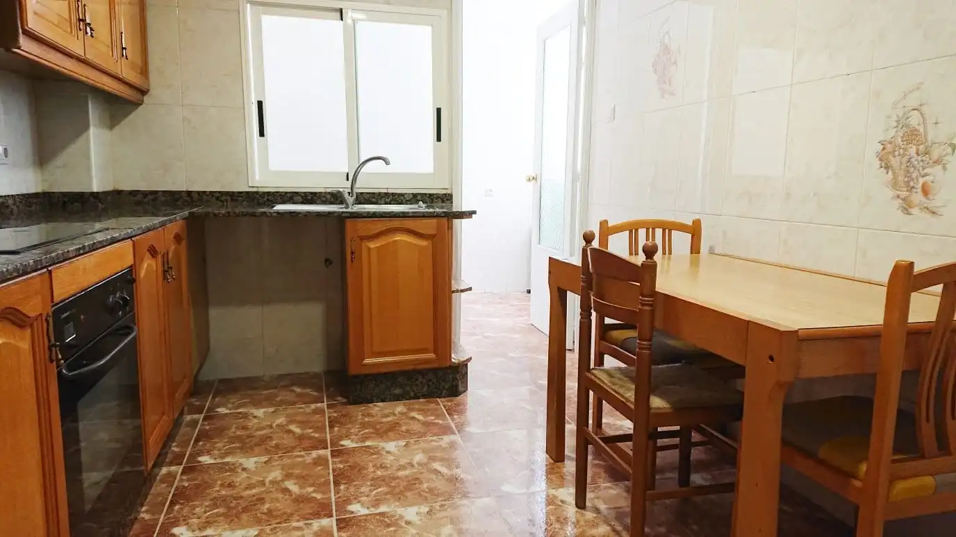 Küche von Wohnung zum Verkauf in Elche / Elx mit Möbliert und Balkon