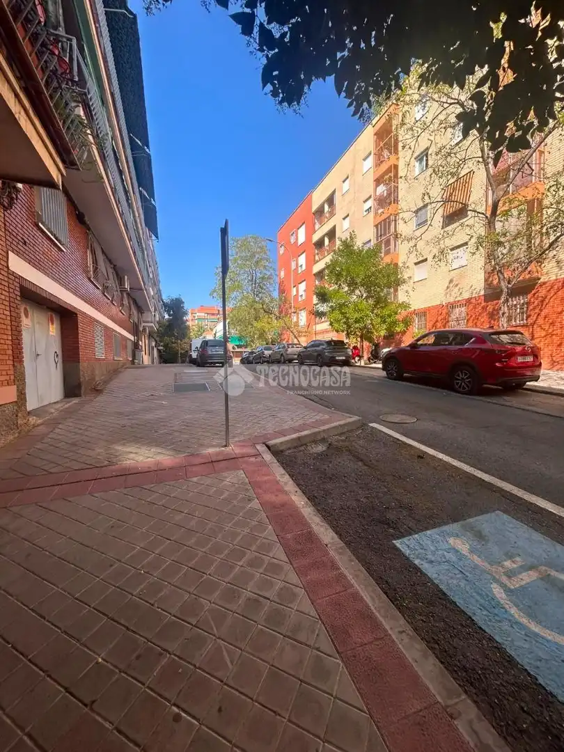 Parking de Piso en venta en Madrid