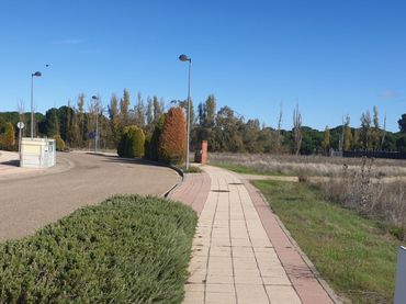 Terreny residencial en venda a Aldeamayor de San Martín