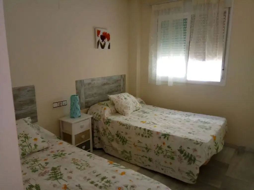 Dormitori de Apartament de lloguer en Torremolinos amb Aire condicionat, Calefacció i Terrassa