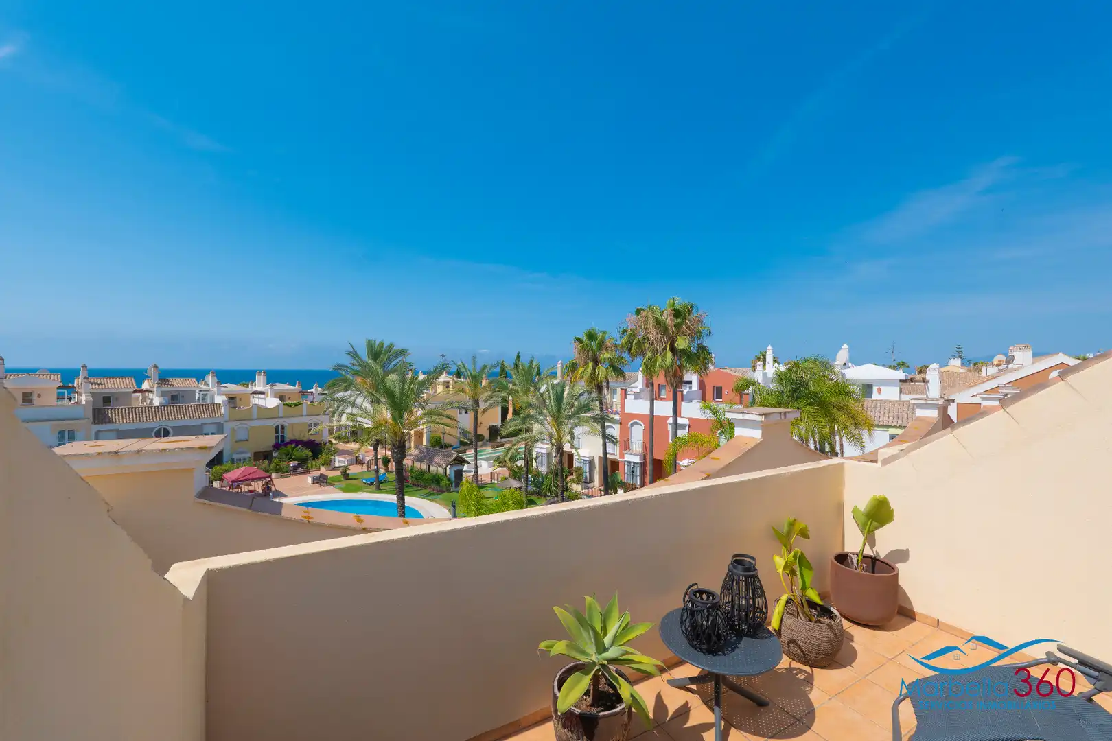 Vista exterior de Casa adosada en venta en Marbella con Aire acondicionado, Calefacción y Jardín privado