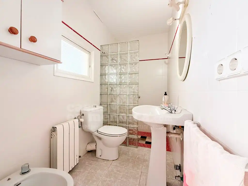 Bathroom of Ground floor for sale in Es Castell  with Private garden and Terrace