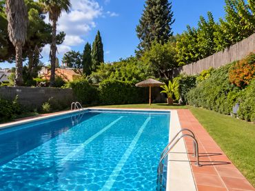Adosado con piscina en venta en Cabrils