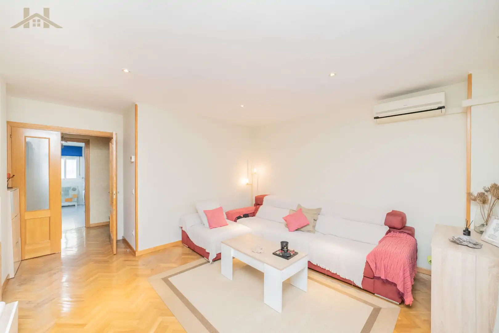 Living room of Flat for sale in Móstoles  with Air Conditioner, Heating and Community pool