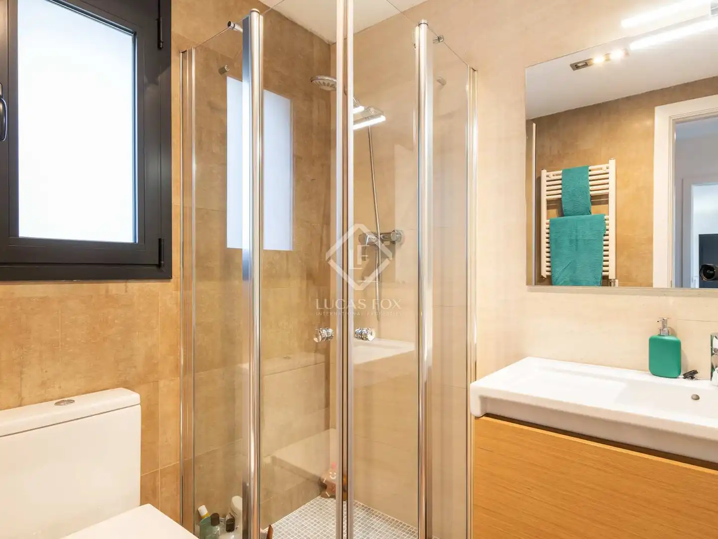 Baño de Casa o chalet en venta en Sant Cugat del Vallès con Aire acondicionado, Calefacción y Jardín privado