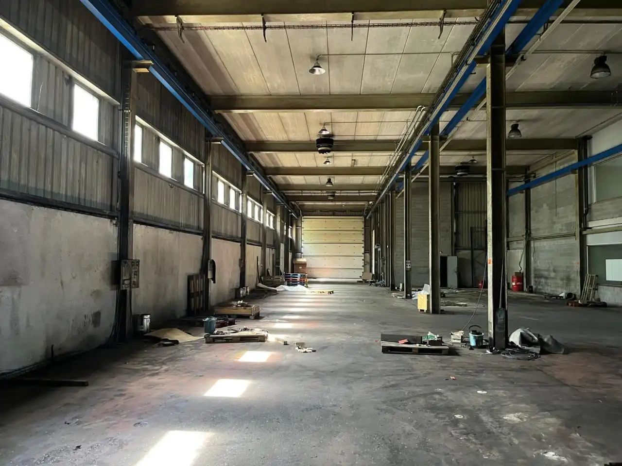 Nave industrial en venta en Manlleu con Alarma