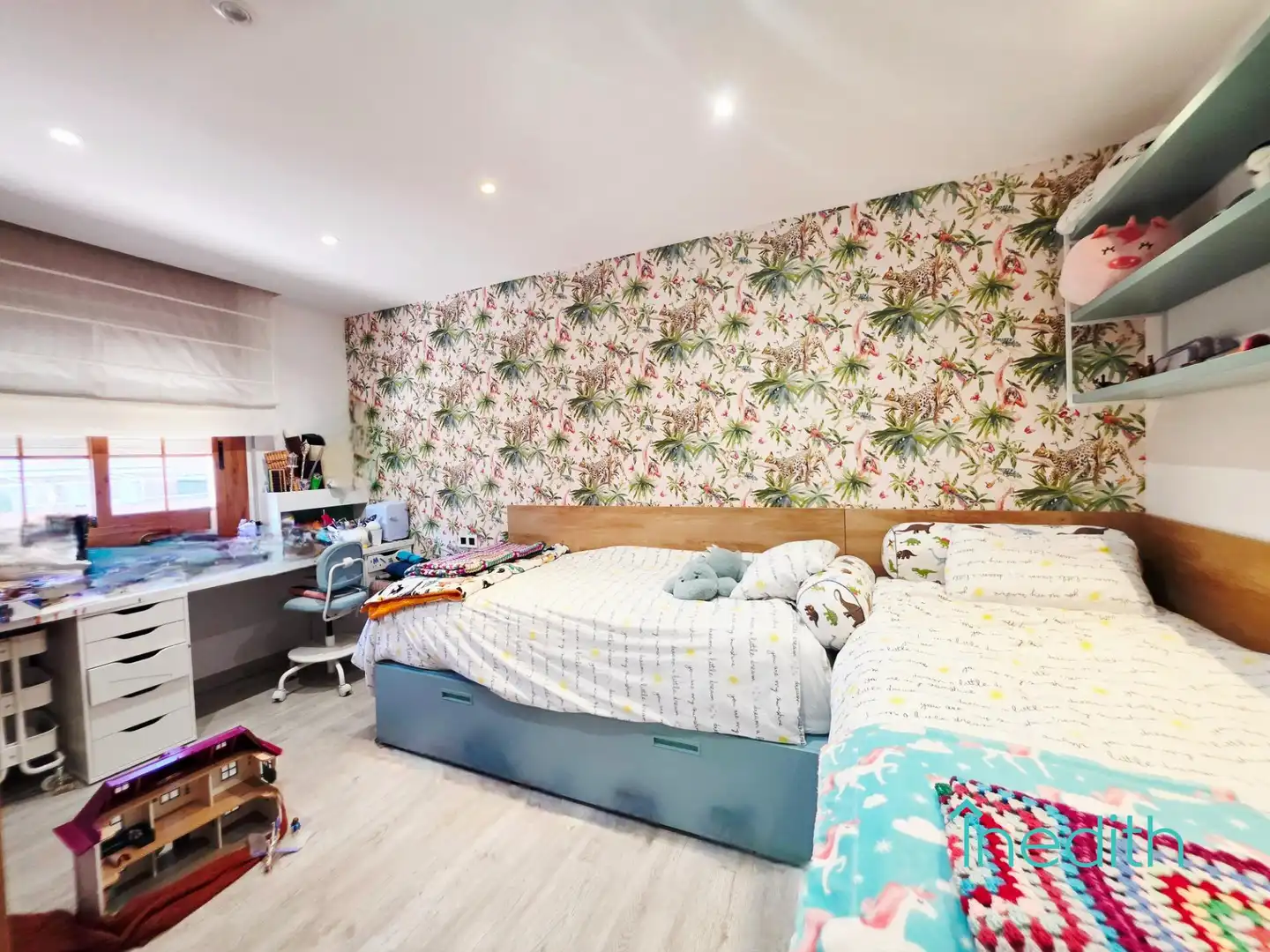 Habitación de Casa adosada en venta en Castelldefels con Aire acondicionado, Calefacción y Jardín privado