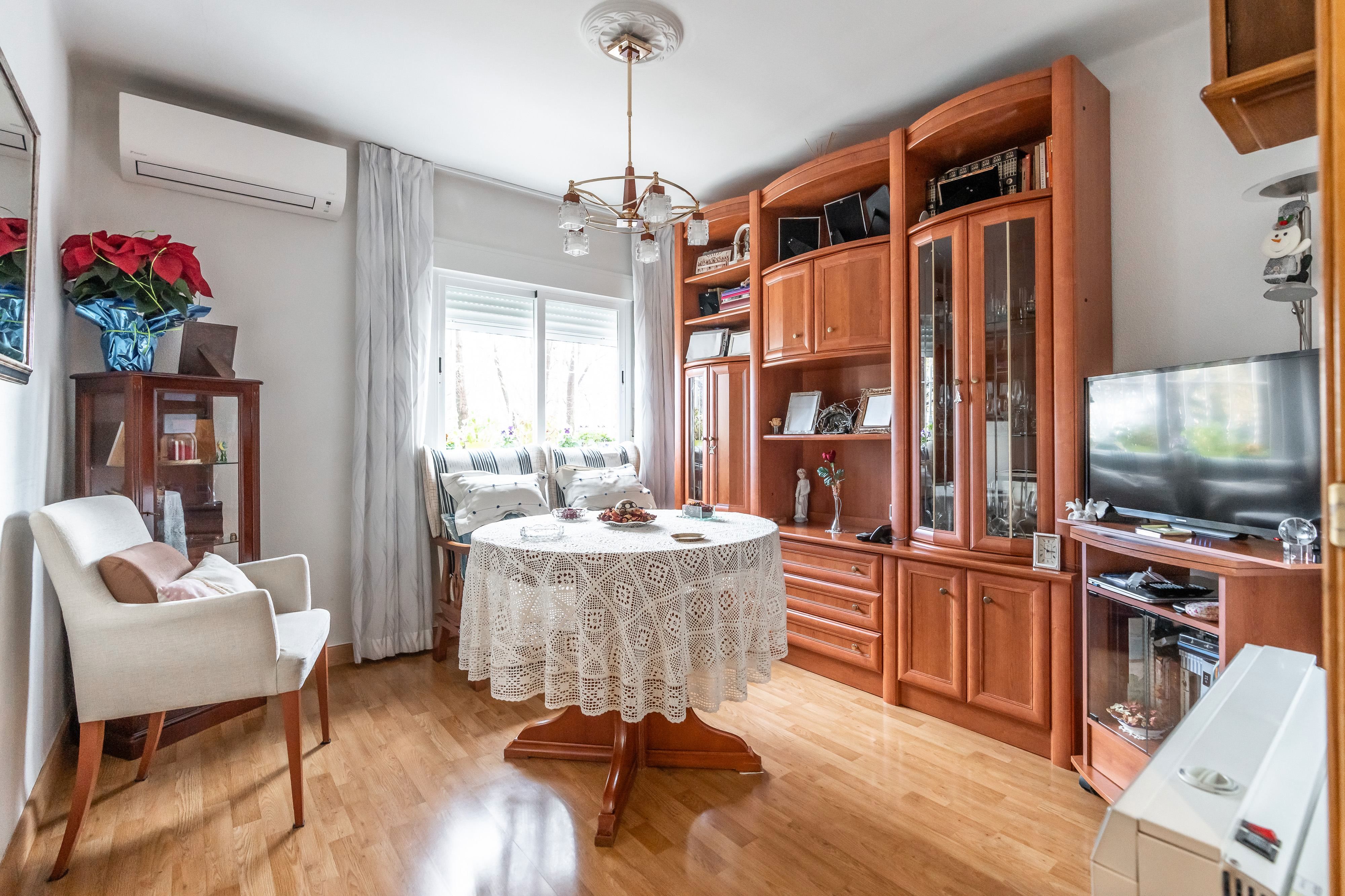 Dining room of Flat for sale in  Madrid Capital  with Heating
