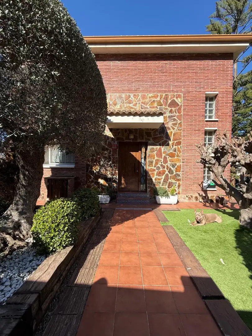Jardí de Casa o xalet en venda en Cervelló amb Calefacció, Jardí privat i Parquet