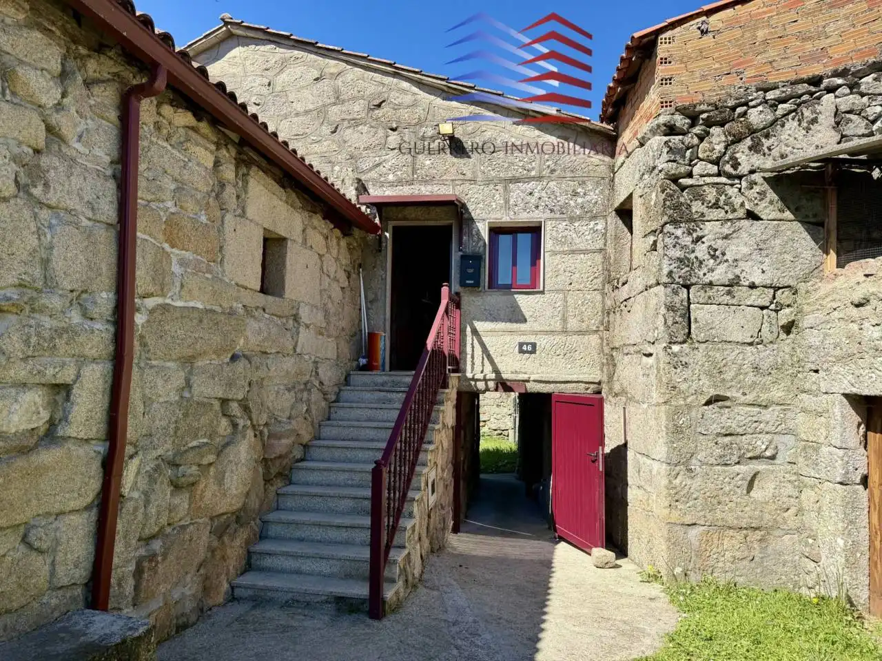 Vista exterior de Casa o xalet de lloguer en Ourense Capital  amb Calefacció, Jardí privat i Terrassa