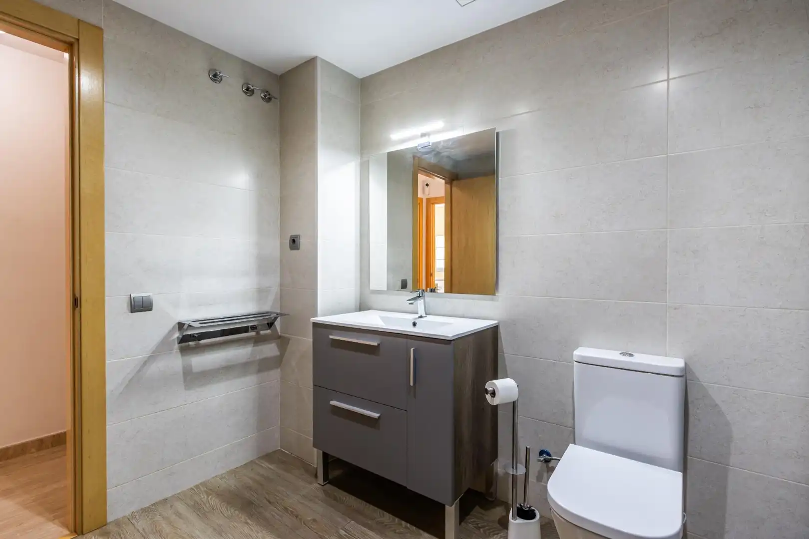 Baño de Piso en venta en Sabadell con Aire acondicionado, Calefacción y Terraza