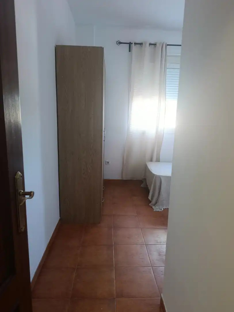 Habitación de Piso de alquiler en Dos Hermanas con Aire acondicionado, Terraza y Amueblado