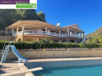 Exterior view of House or chalet for sale in Serra  with Air Conditioner, Heating and Private garden