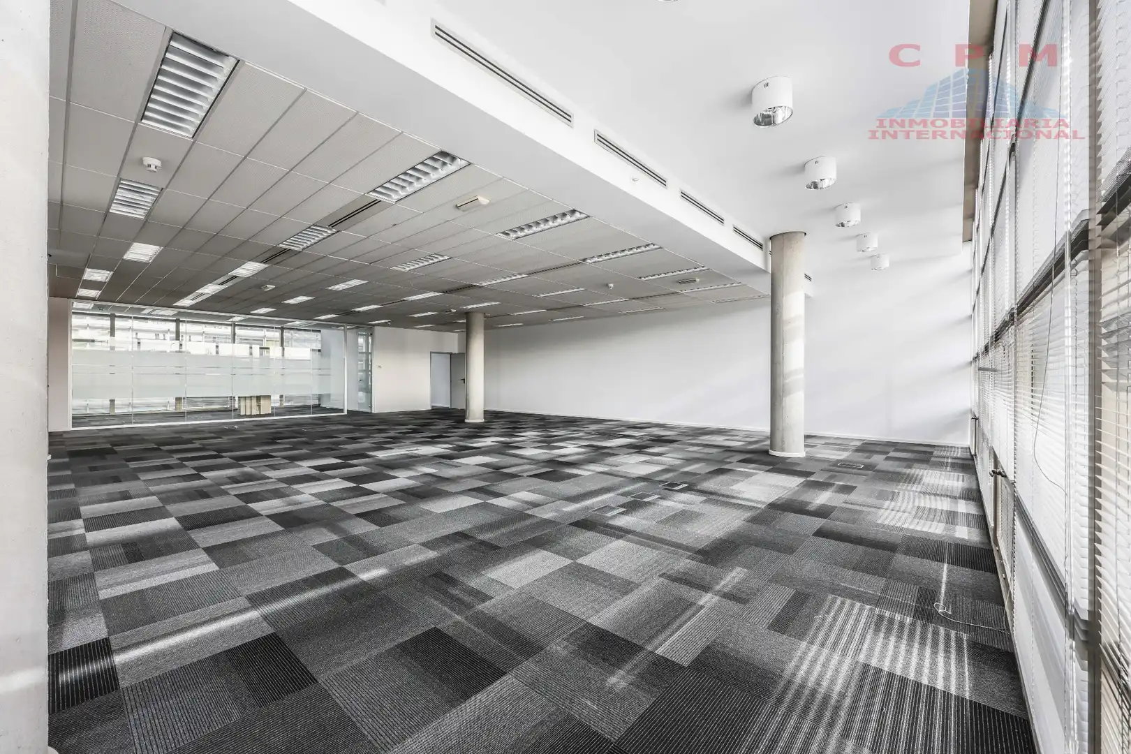 Büro zur Miete in Alcobendas mit Klimaanlage, Heizung und Alarm