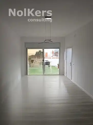 Dormitori de Nau industrial en venda en El Masnou amb Calefacció
