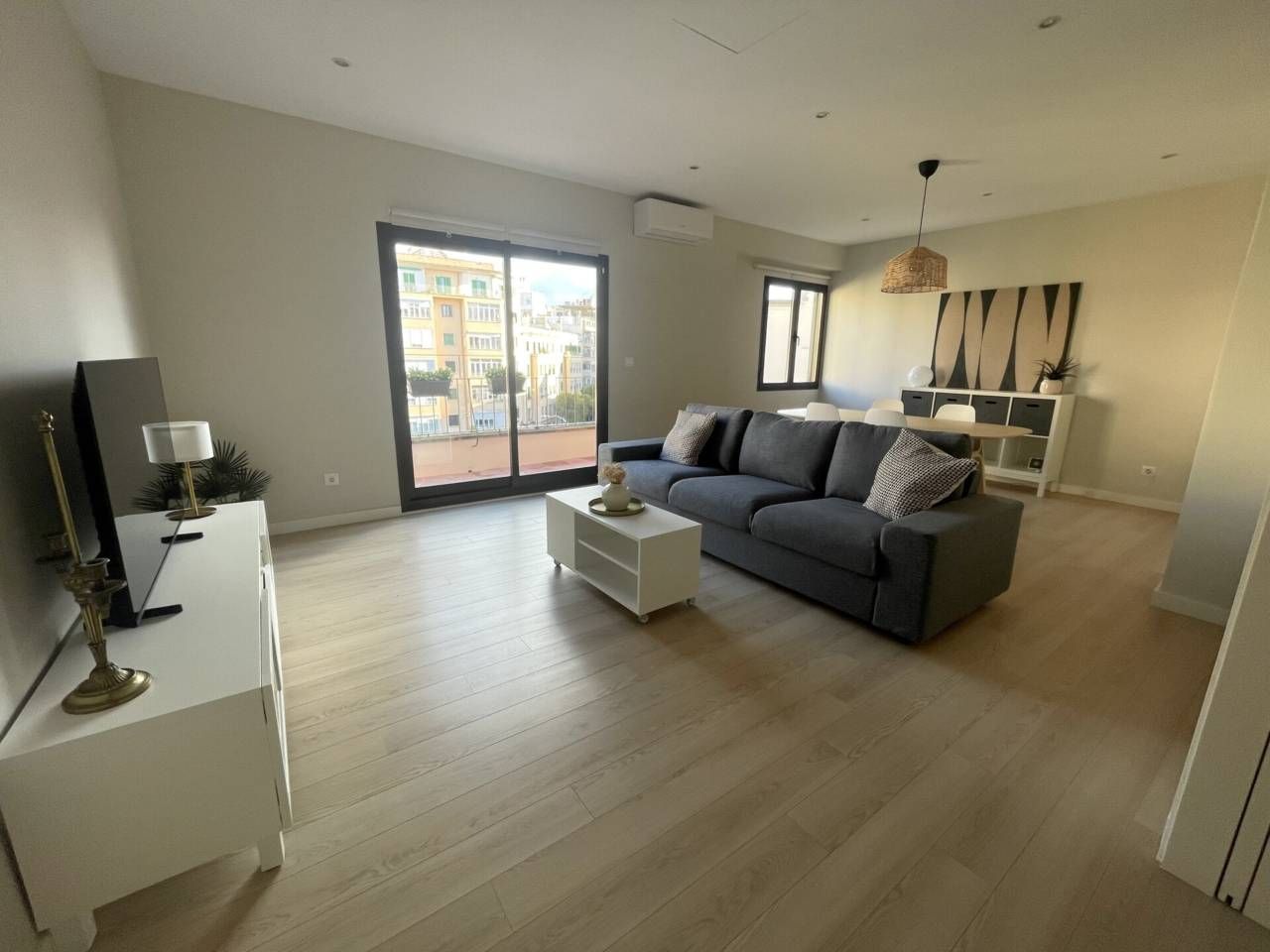 Living room of Attic to rent in  Palma de Mallorca  with Heating, Terrace and Furnished