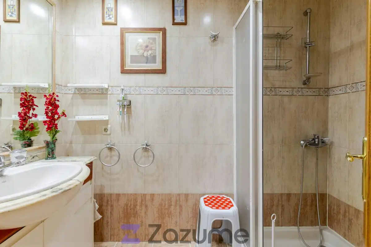 Bathroom of Flat for rent in Puente de Vallecas