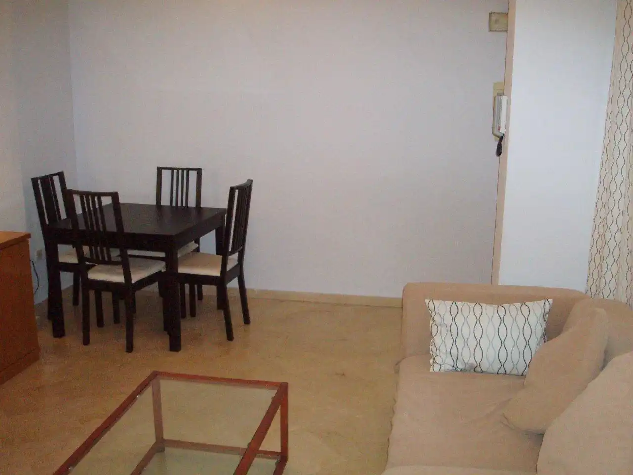 Comedor de Apartamento de alquiler en Sevilla con Aire acondicionado, Calefacción y Horno