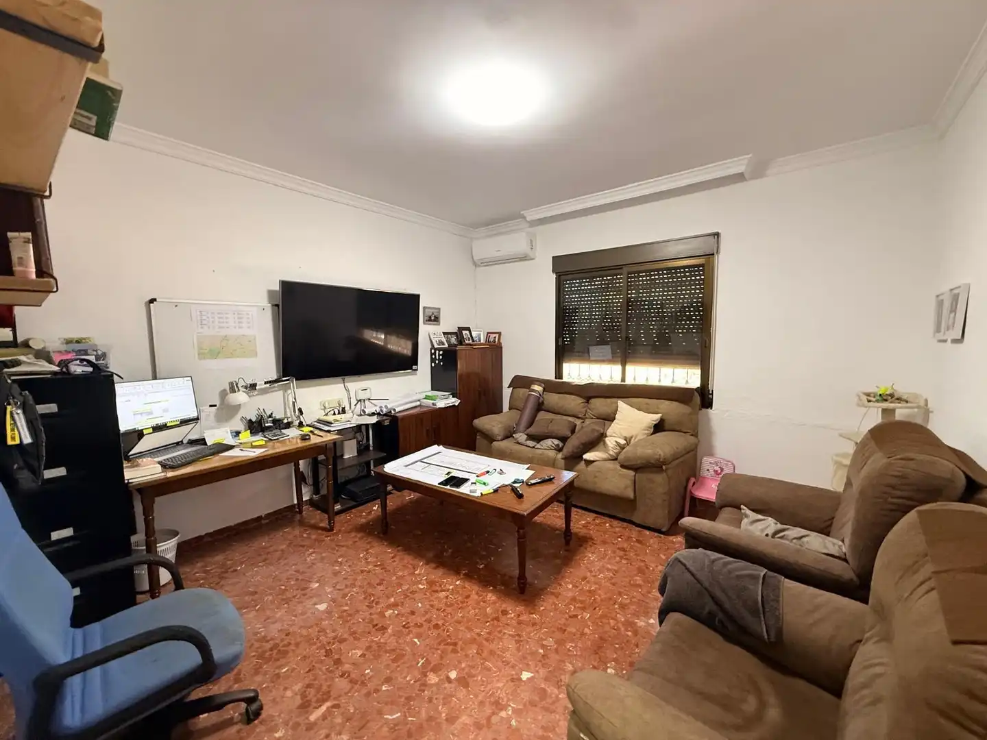 Sala de estar de Casa o chalet en venta en La Carlota con Aire acondicionado, Jardín privado y Terraza