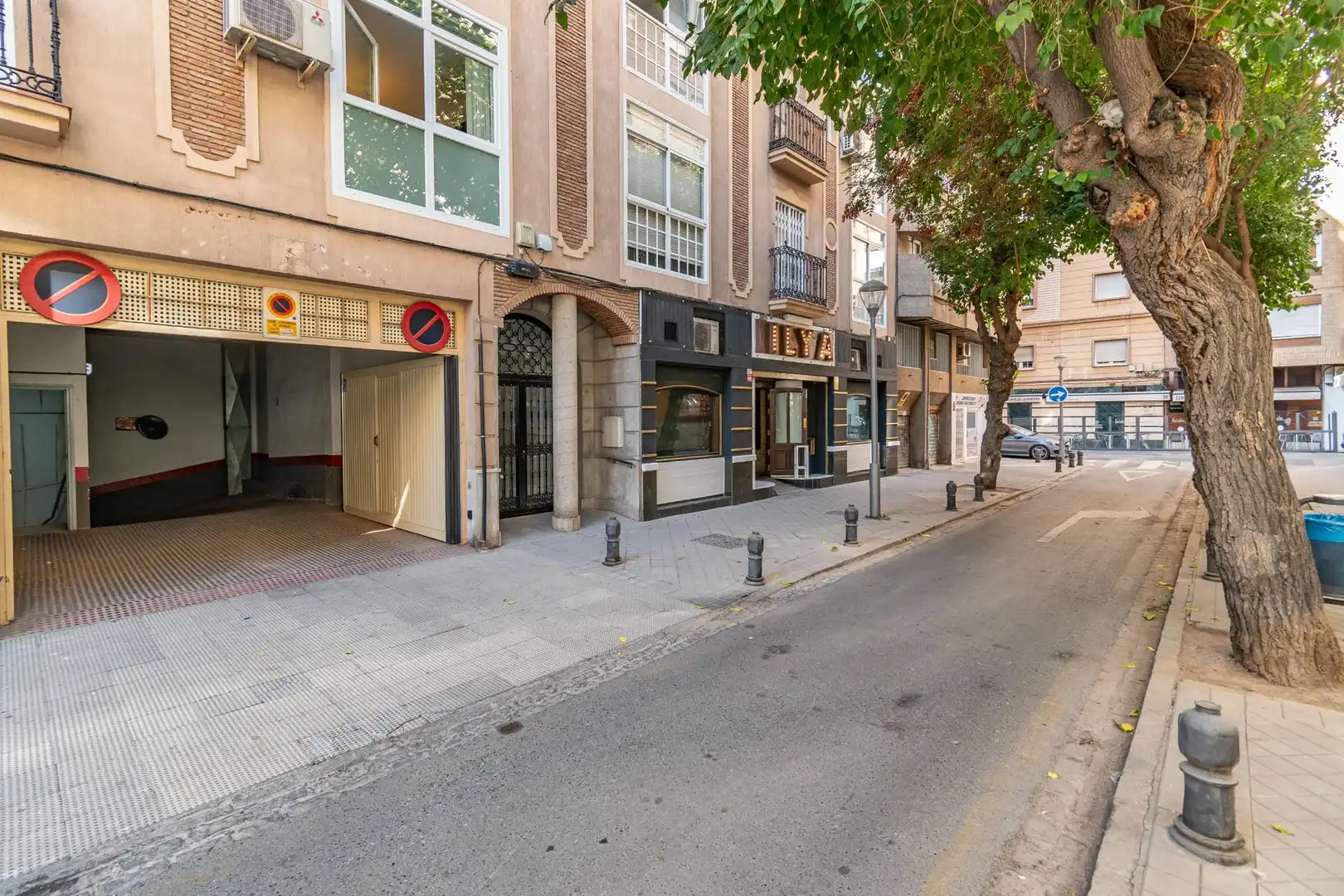 Aparcament en venda a Calle Martín Bohórquez 21