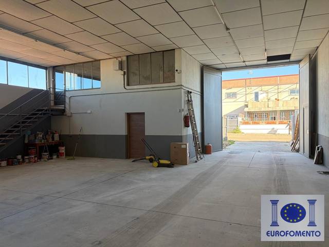 Nave industrial en Alquiler en Huecas