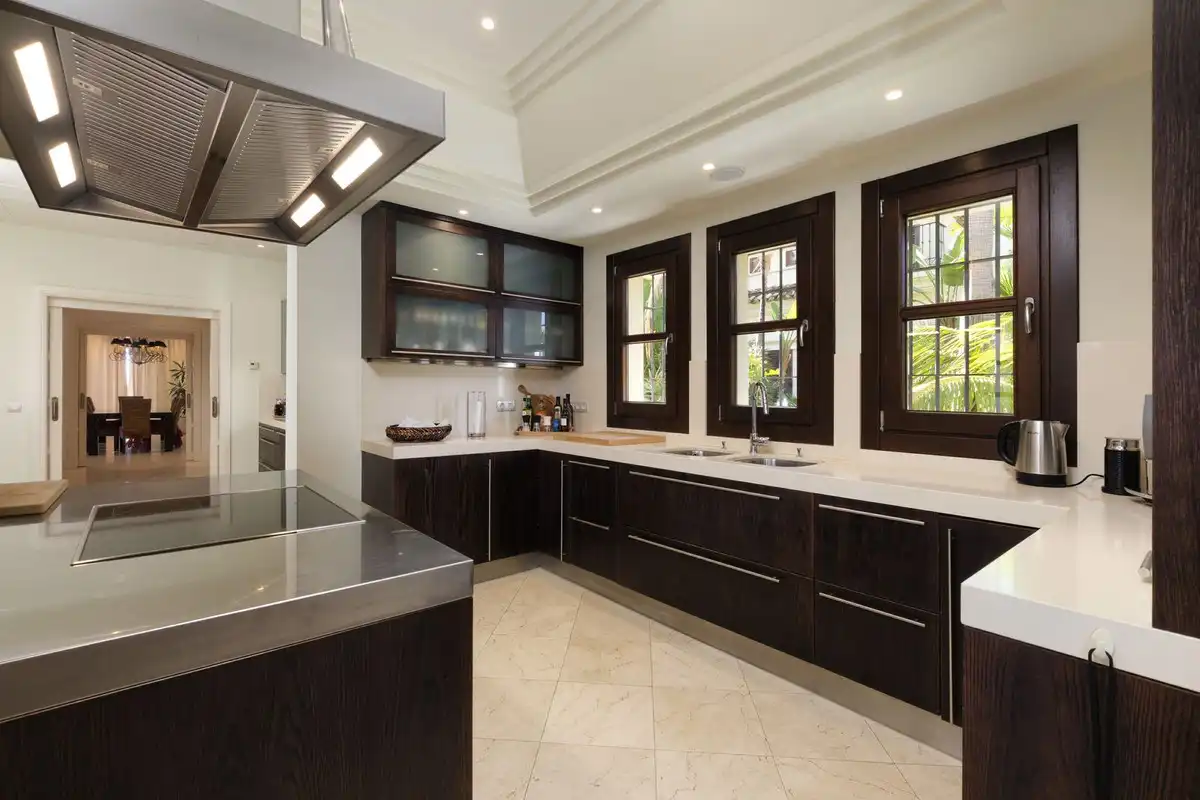 Chalet con piscina en venta en Milla de Oro, imagen 37