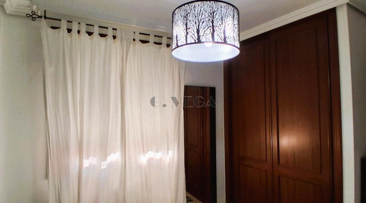Habitación de Apartamento en venta en Redondela con Calefacción, Trastero y Amueblado
