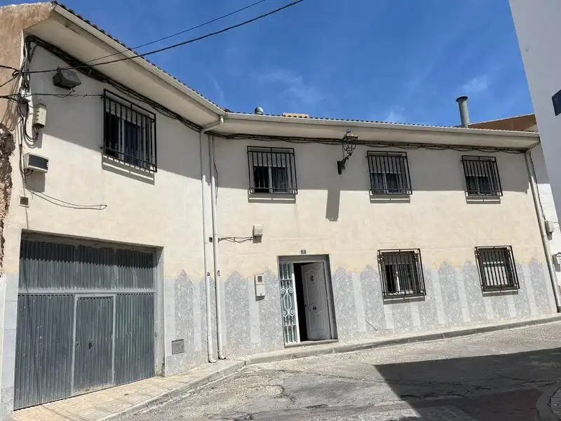 Vista exterior de Finca rústica en venta en Huesa con Calefacción, Jardín privado y Terraza