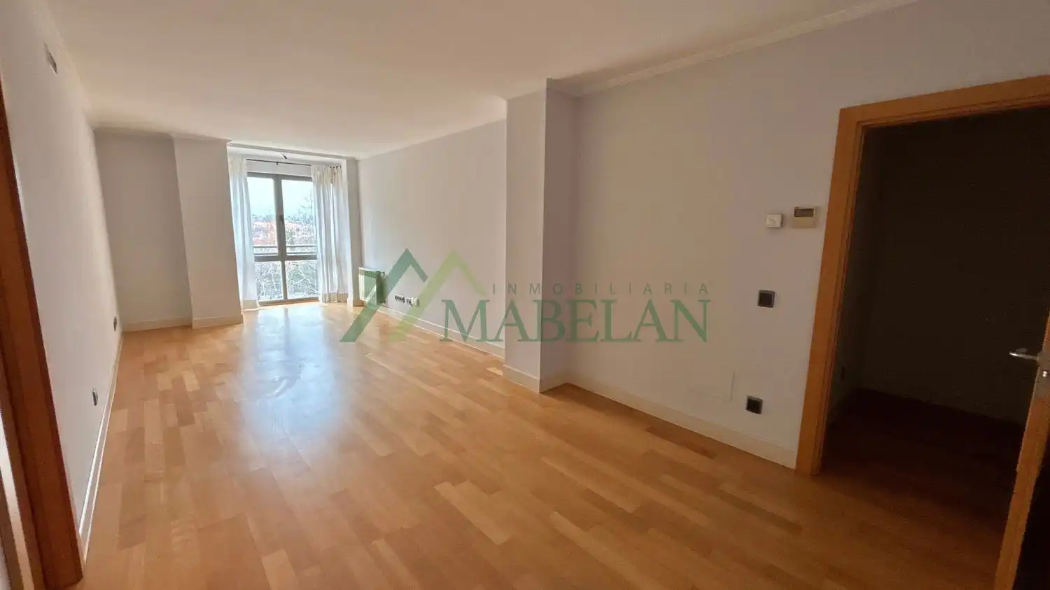 Living room of Flat for rent in Madrid  with Air Conditioner, Private garden and Storage room