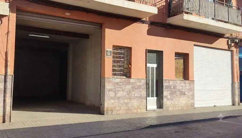 Vista exterior de Local en venda en Elche / Elx