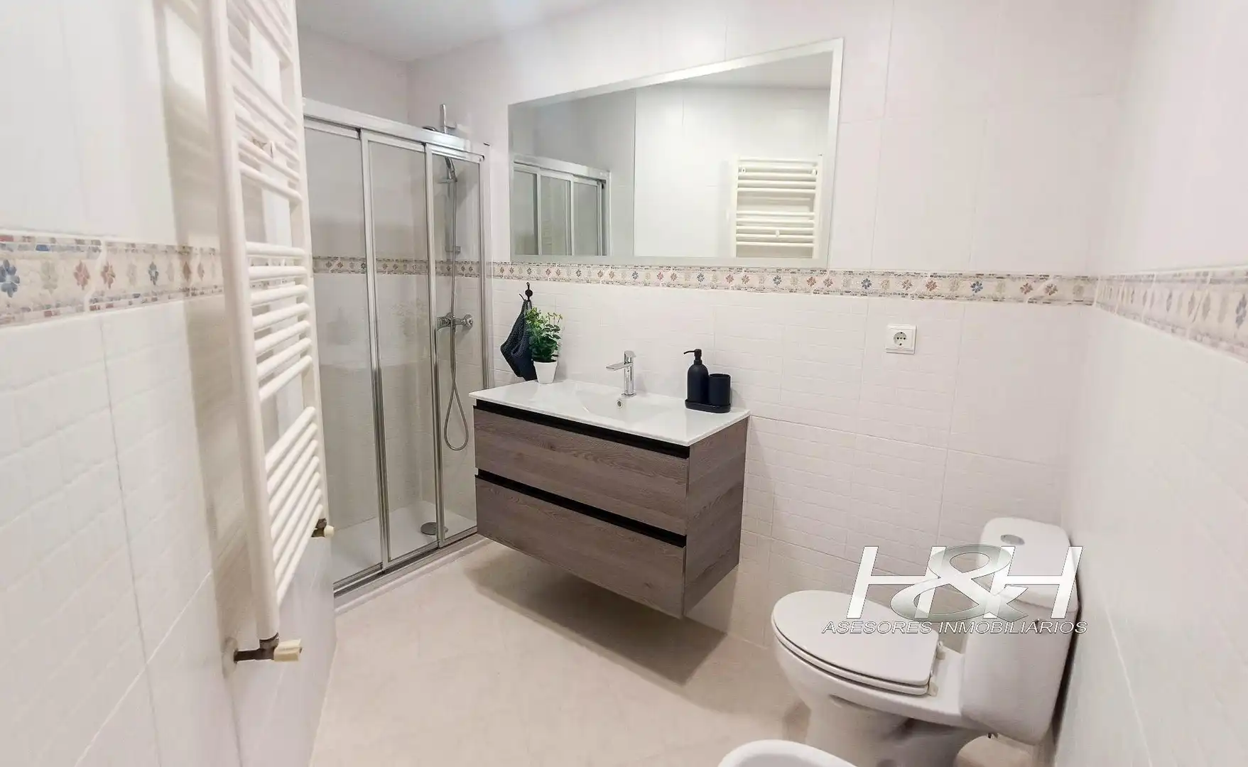 Baño de Ático en venta en Burjassot con Aire acondicionado y Balcón