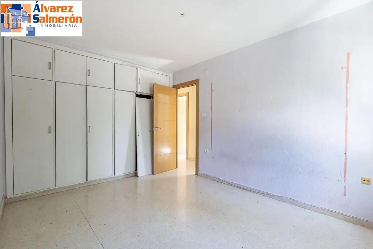 Piso en venta en Calle Bajo de Huétor, Cervantes