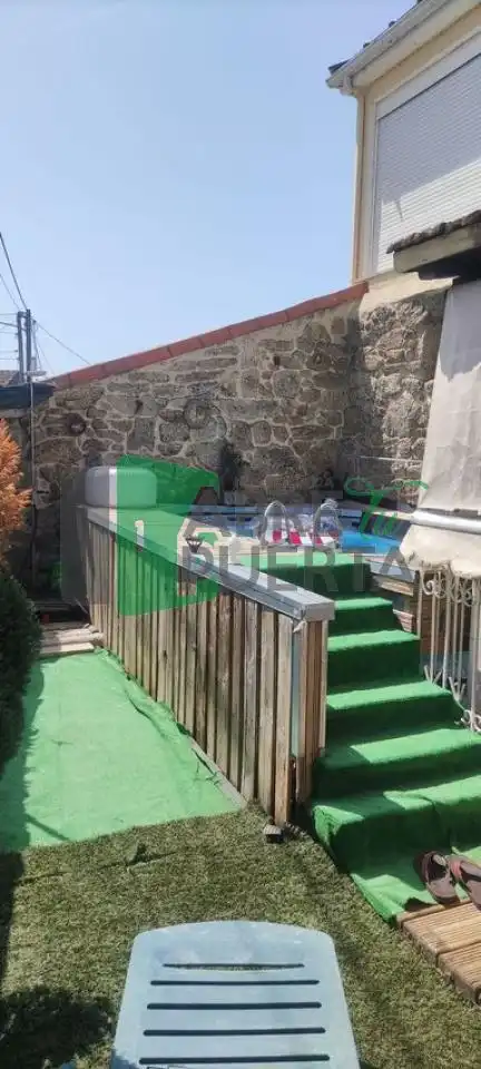 Piscina de Finca rústica en venta en O Carballiño   con Calefacción, Jardín privado y Parquet