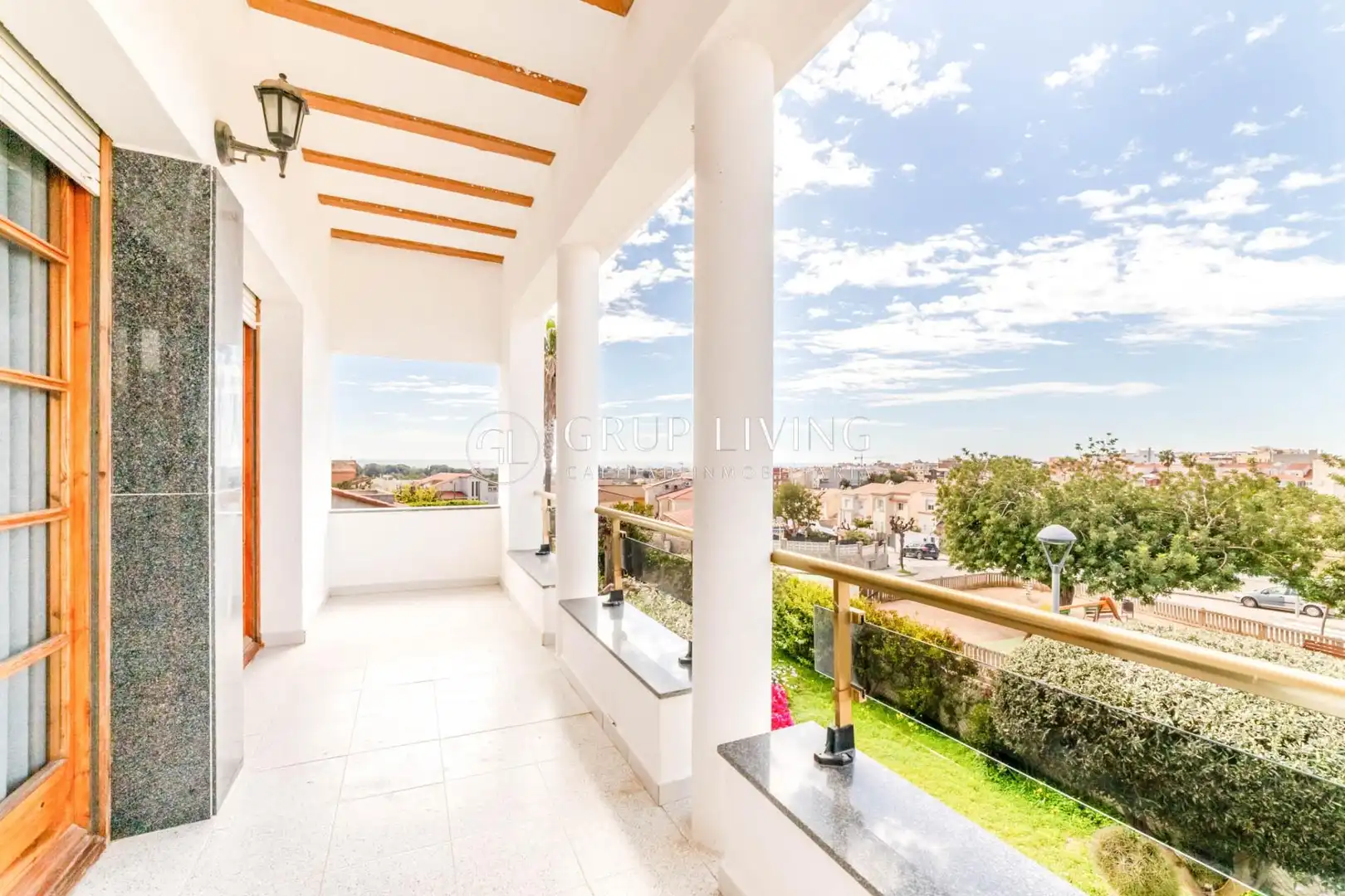 Terraza de Casa o chalet en venta en Vilanova i la Geltrú con Calefacción, Jardín privado y Terraza