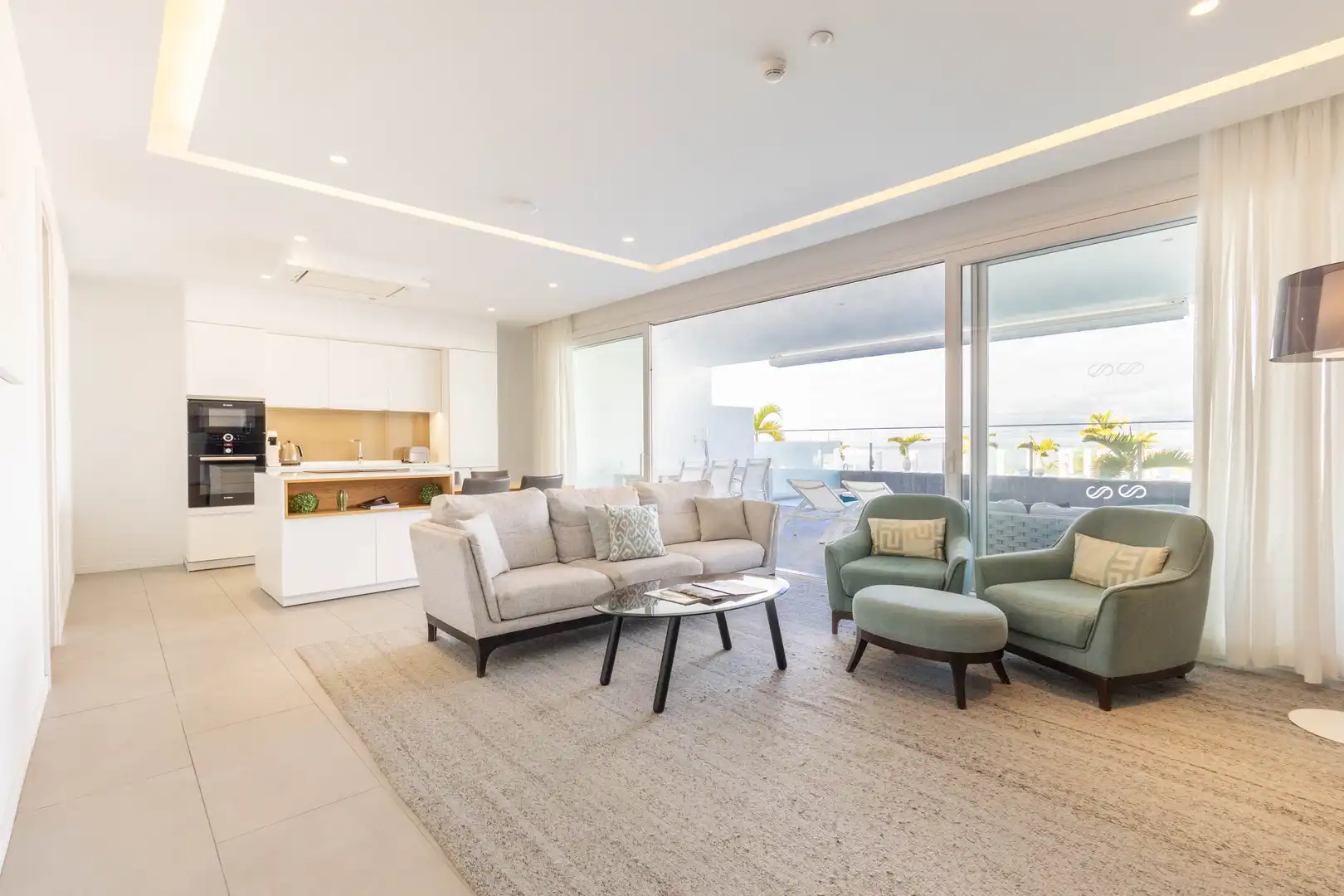 Sala de estar de Piso en venta en Adeje con Aire acondicionado, Terraza y Trastero