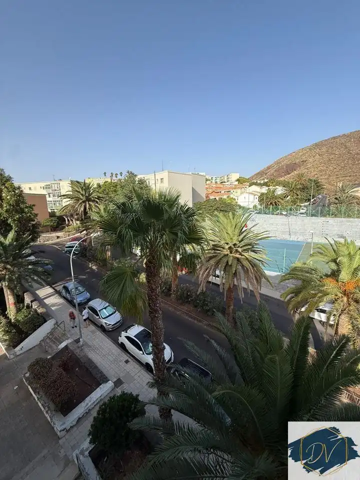 Flat with terrace for sale in Calle de Junonia, imagen 7