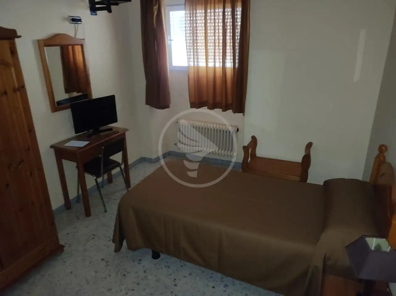 Habitación de Local en venta en Linares con Aire acondicionado