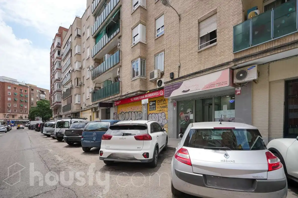 Local comercial en venda a Calle Lola membrives ., imagen 17