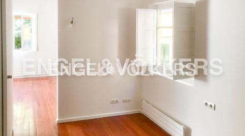 Foto 4 de Apartamento de alquiler en Julián Besteiro, Cuatro Caminos - Azca,  Madrid Capital